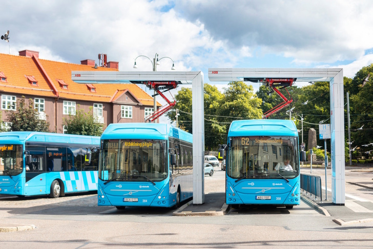 Nobina's e-bus fleet at the charging station