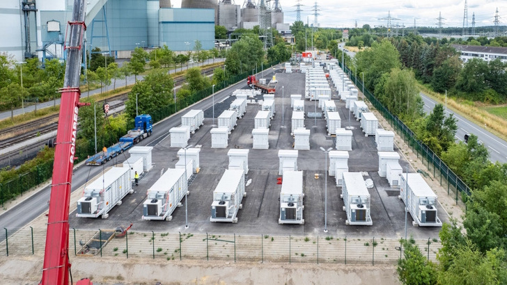 Utility-scale battery park in Lingen/Germany.
