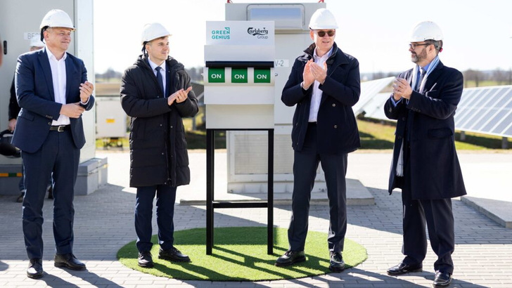 Opening of the hybrid solar battery park for Carlsberg Brewery in Lithuania.