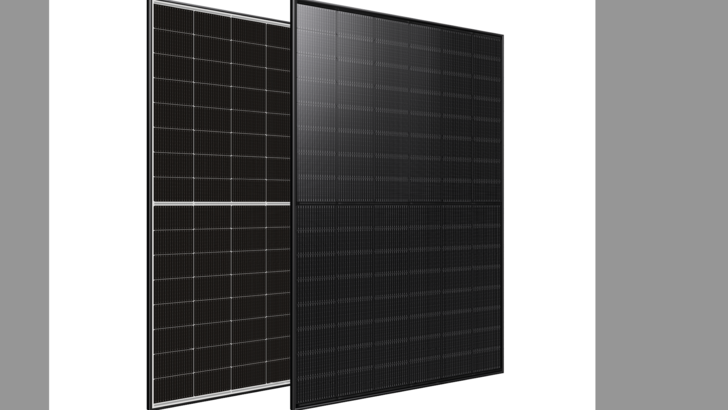 The new series includes a 460-watt solar module and the full black version with 450 watts. - © Winaico