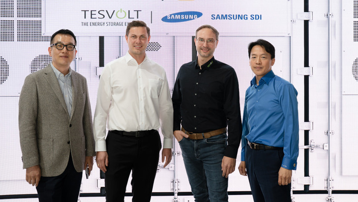 Tesvolt and Samsung team up for greater cybersecurity of battery systems (from left): Hyunwook Kim, Simon Schandert, Daniel Hannemann, JongSuk Lee. - © Tesvolt