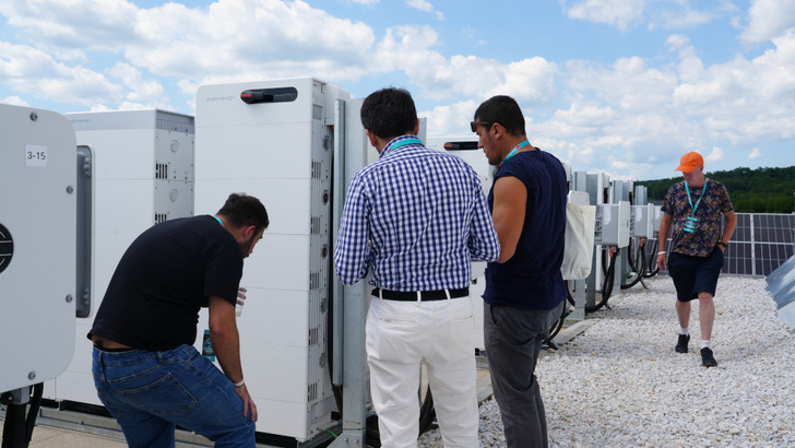 No large battery containers in sight – the slim battery towers now in pkace at Malko Tarnovo solar park.