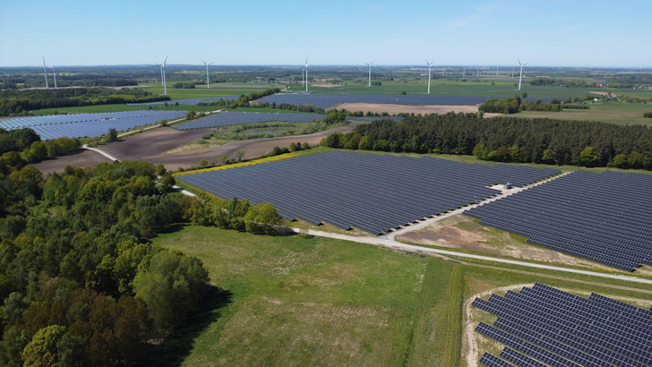 Lakes of solar, where cable pooling cuts infrastructure costs and improves grid connection prospects.