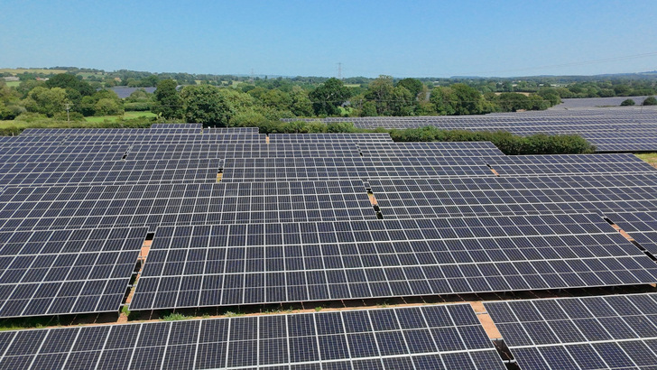 Nestled among the Devon countryside – Langford Solar Farm.