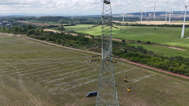 Access to the project site runs along the former East-West German border.