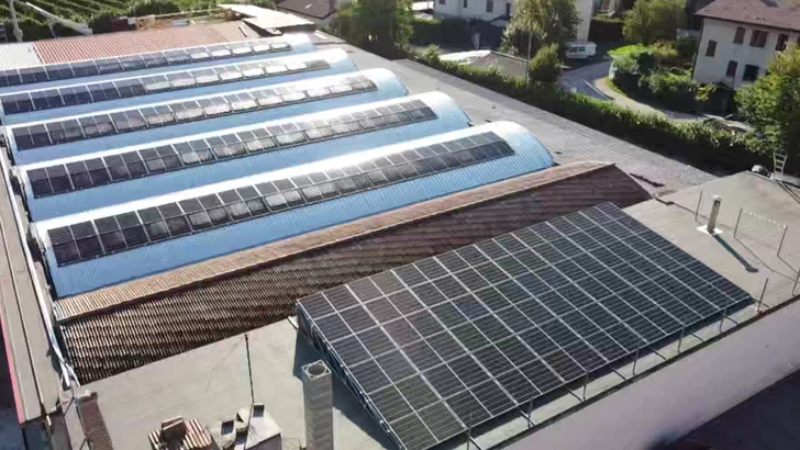 Different roof types provide ample space for PV modules – a C&I rooftop installation in Italy