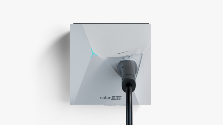 The Solaredge wallbox delivers solar energy with a geometric flourish – now available in Europe.