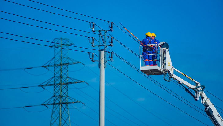 The infrastructure version of a tightrope walk – PLN 15 billion steadies the transition