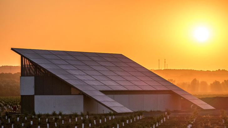 UNEF says solar is ready to lend more voltage support, once the pay structure tilts to match