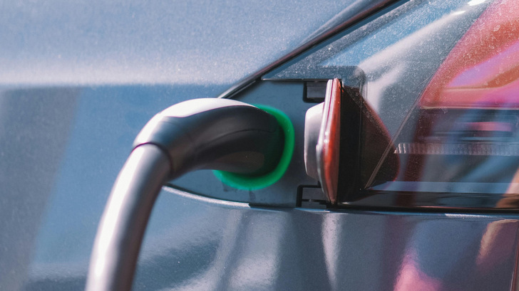 Curbing costs – overnight street charging is now on the company card