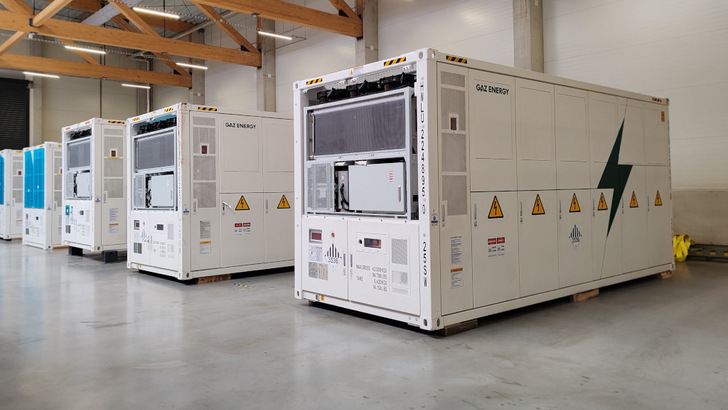 Battery containers lined up and ready for installation in Czechia