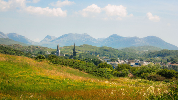 Clifden, County Galway – rural homes in the west of Ireland stand to gain from the new boiler scrappage top-up