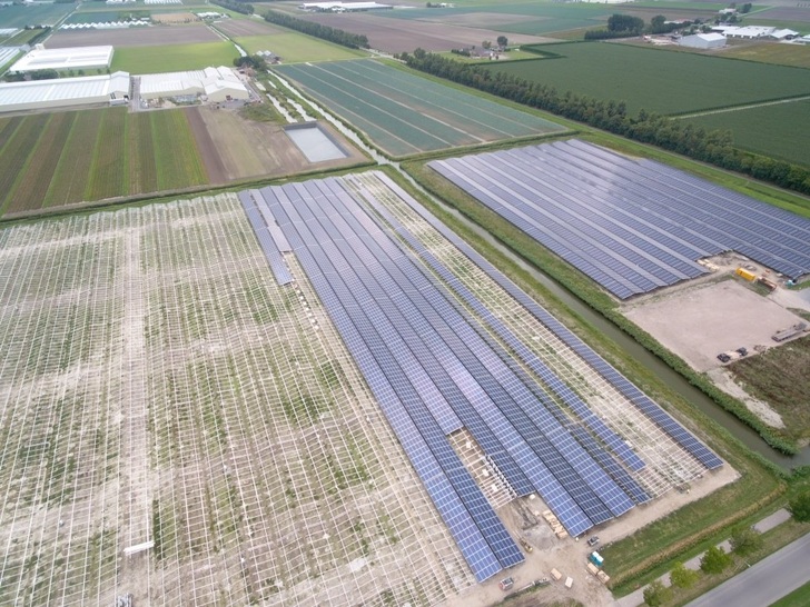 In 2018 Goldbeck Solar realised the 15.1 MW PV plant in Andijk  north of Amsterdam on a former commercial land. - © Goldbeck Solar
