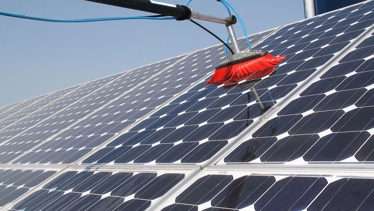 It needs a careful assessment on site to decide whether polluted solar panels have to be cleaned.