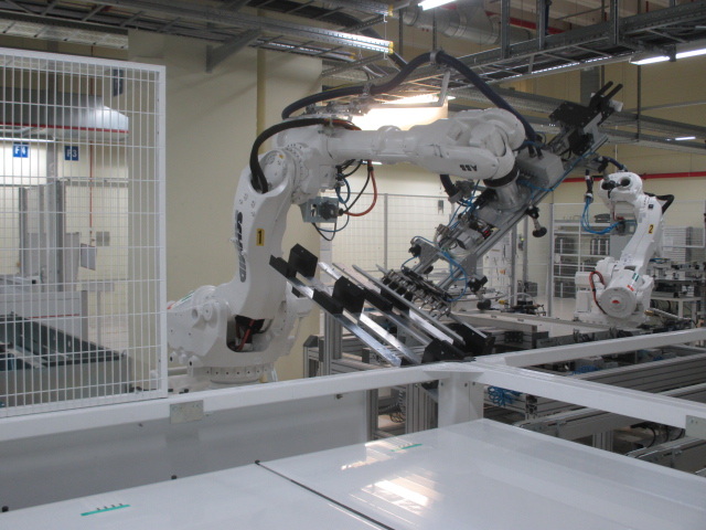 The new monocyrstalline modules of Astronergy are highly automated produced in Frankfurt/Oder.