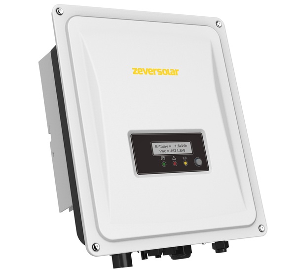 The most powerful string inverter Pro Solar 33k weighs just 58 kilograms. - © Zeversolar
