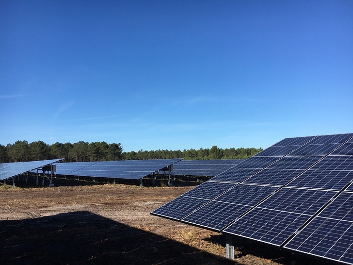 The Lacs Médocains plant has a total capacity of around 41 MW.