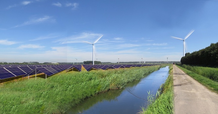 The Haringvliet Zuid energy park in South Holland will consist of a 38 MW solar farm, a 22 MW wind farm and a 12 MW battery storage system (photo collage). - © Vattenfall
