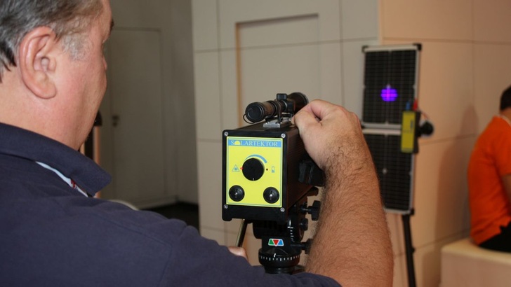 Demonstration of the Solartektor system at Intersolar trade fair in Munich.