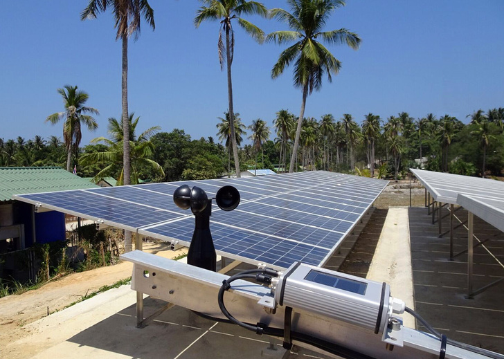 Let the sun shine on the panels: the solar system for fuel saving.