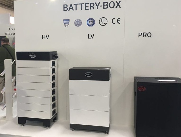 Intersolar 2018: BYD’s HV Battery-Box (on the left) achieved top ranking energy storage test - © BYD
