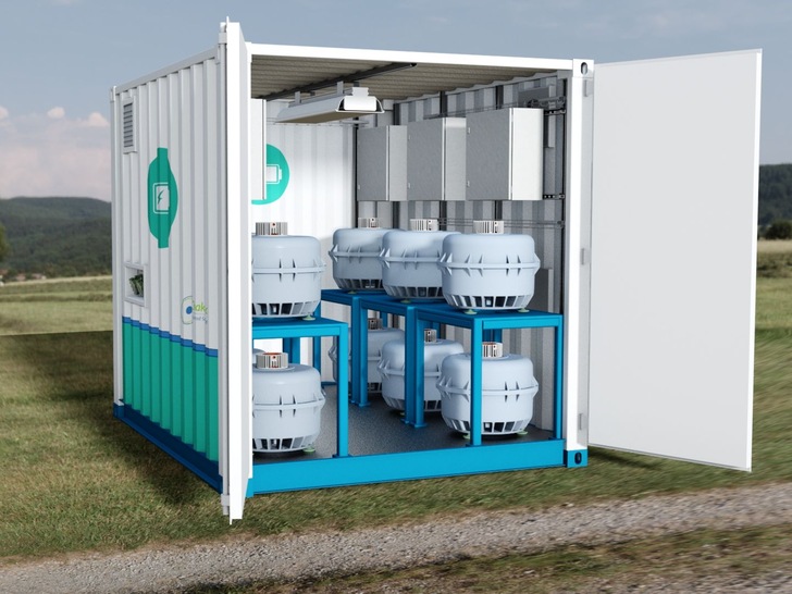 The charging process developed by Chakratec can be compared to the flushing of water in a toilet tank.