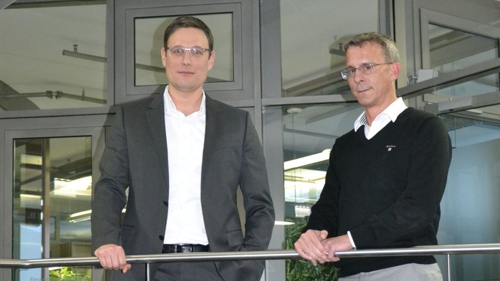 The Schletter Group’s Florian Roos (CEO) and Cedric Zapfe (CTO). - © Sven Ullrich
