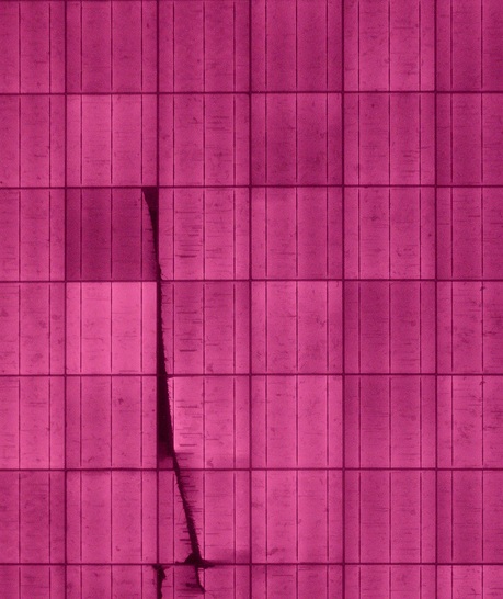 Cell fractures often develop during the production or transportation of modules and are easy to detect.