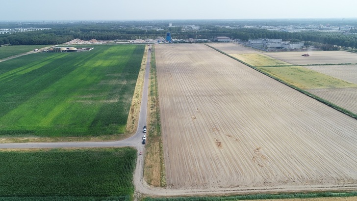 The new solar park site in Almere. Holland Solar is expecting 2.5 GW new installations in 2019. - © Pfalzsolar
