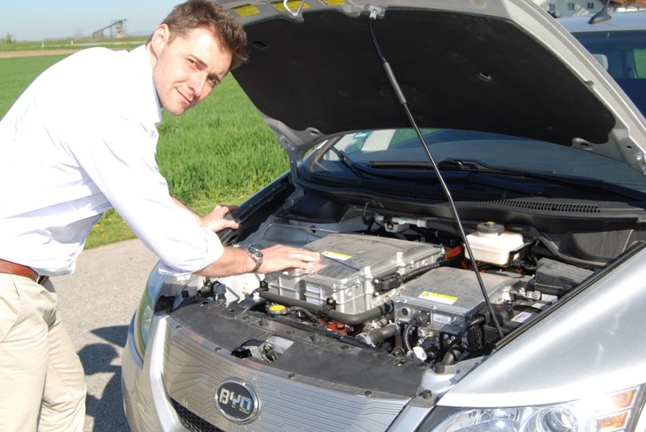 We are looking inside the electric car business.