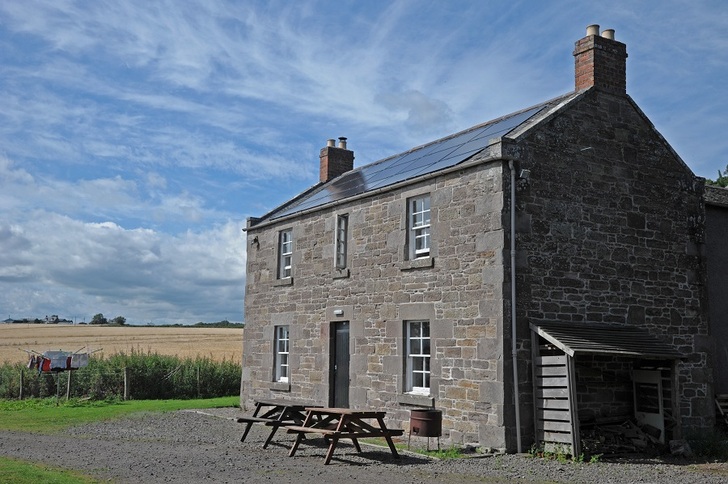 Scottish Power Energy Networks easens grid connection for small and medium sized solar installations up to 200 kW. - © Forster Energy
