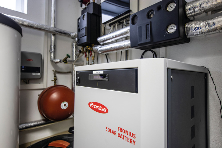 Thanks to the Fronius Ohmpilot, the Fronius Solar Battery and the eCharge wallbox, the Auer family is 90% self-sufficient.