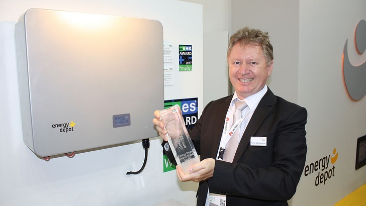 Roland Burkhard and his staff of Energy Depot have developped a new hybrid inverter for commercial energy storage systems.