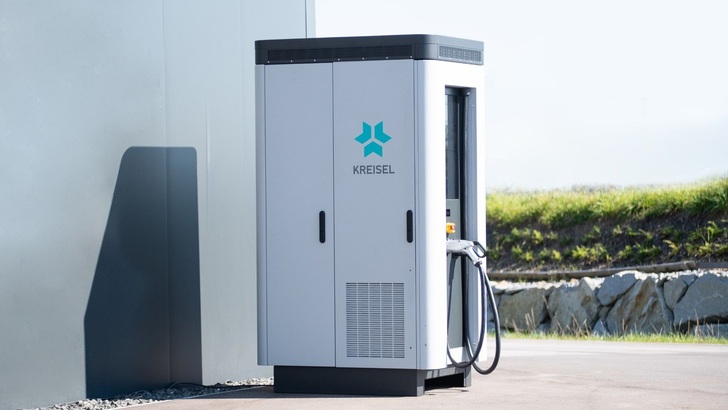 Charging up to 160 kilowatts via a Chademo connection.