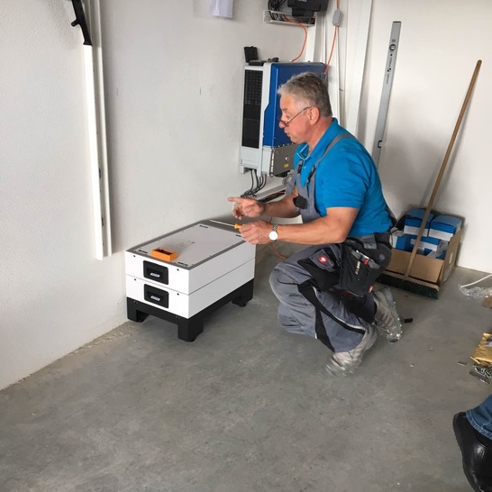 Due to its modular design energy storage systems like the BYD B-Box HV can be easily installed and expanded.