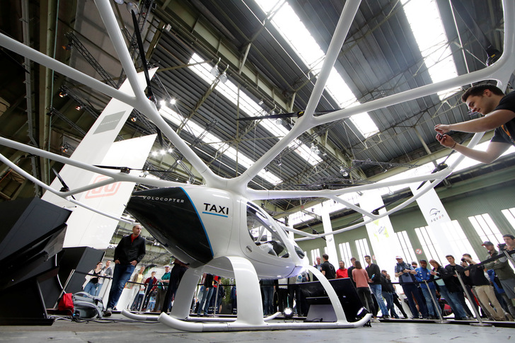 This drone taxi was just one of many attractions at the Green Tech Festival in Berlin. - © Green Tech Festival
