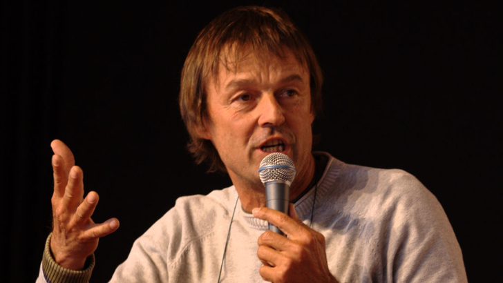 Nicolas Hulot is the new French minister of the environment. His appointment is a signal for more renewables and energy storage in France.