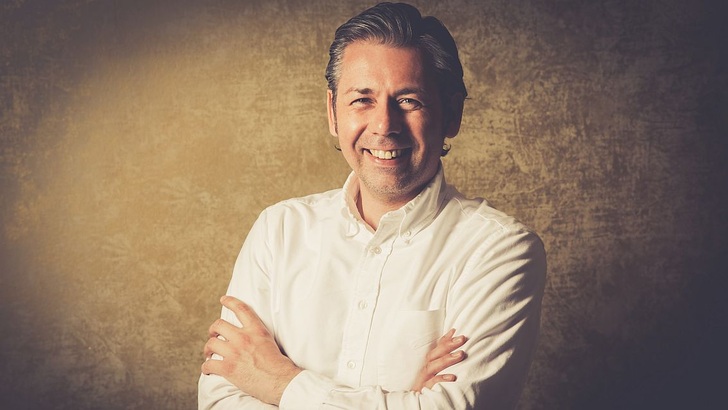 Thomas Dessoi is Head of Distribution in the German market of Luxor Solar.