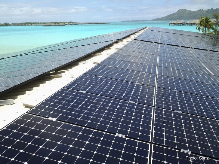 600 kW rooftop PV with Delta inverters provides clean and cost effective power for the Four-Seasons Resort in Bora Bora. - © Delta
