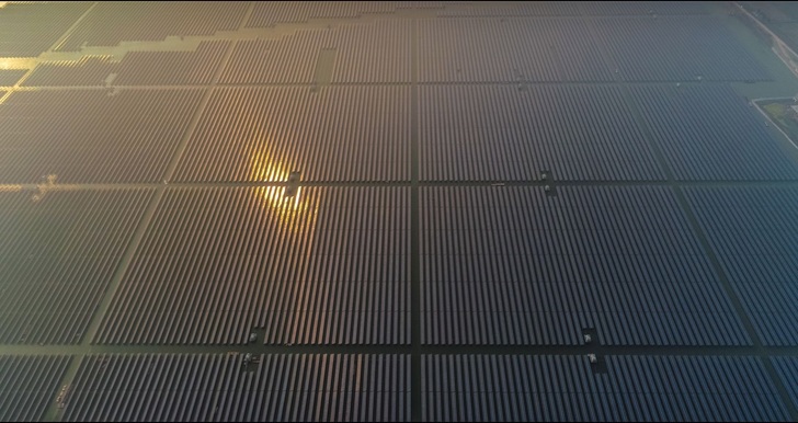 The plant in Dangtu County/China combines PV and fishery.