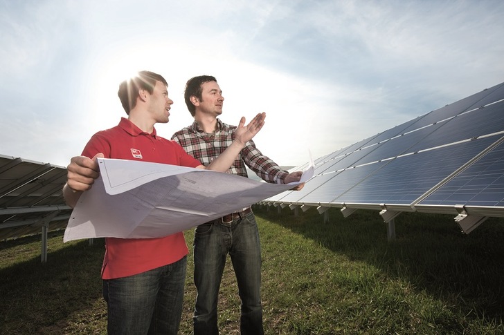 With its new technical services, IBC Solar enables its customers to enter a new business sector by realizing larger systems and complex PV projects up to 5 MW. 