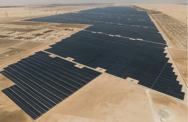 Currently the world's largest solar PV plant with a single connection point: Noor Abu Dhabi - © Ingeteam
