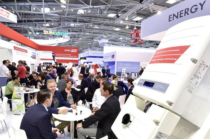 Good mood, full halls and good business at Intersolar/ees 2016 in Munich. - © Solar Promotion
