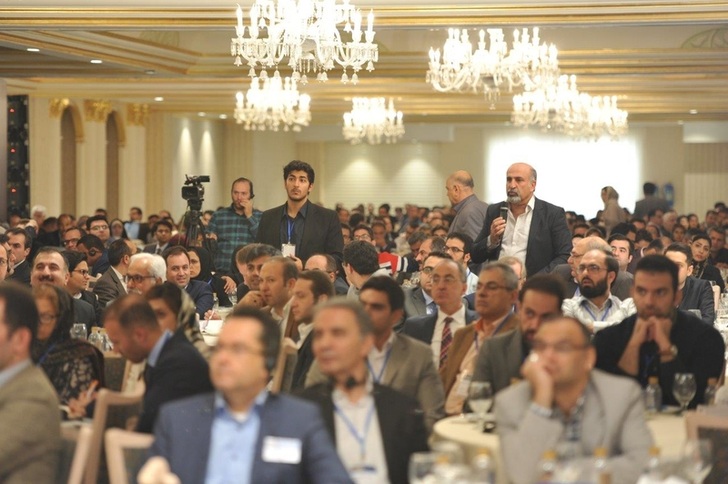 Lively discussions at second Intersolar Summit Iran in Tehran. Over 500 attendees joined the event. - © Solar Promotion International
