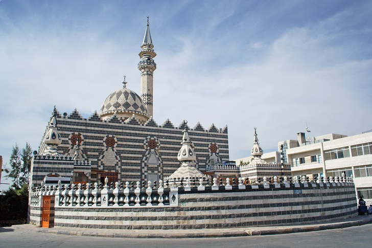 The Jordanian government wants to power several hundred mosques with PV. - © WikimediaCommons/Bjorgen
