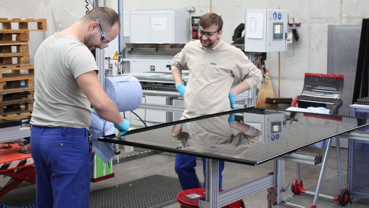 Framing for Solrif of solar modules.