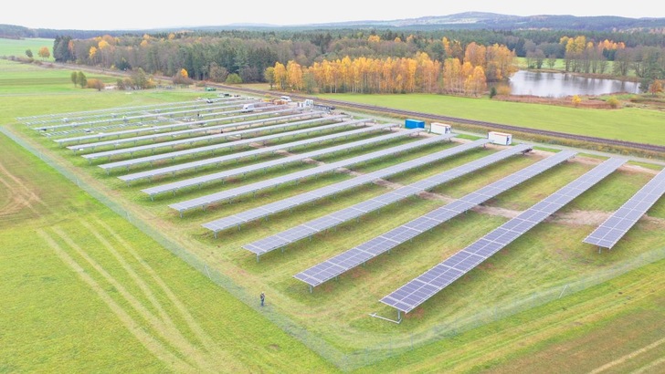 Tracking systems gain importance in solar business.