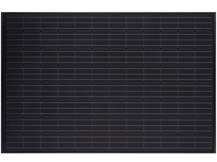 The new all-black design allows house owners a better aesthetical integration on the roof.