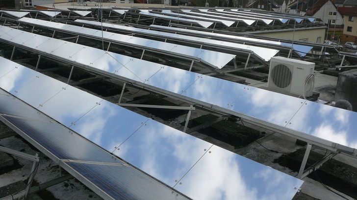 The set-up of the reflectors was determined using modelling software.