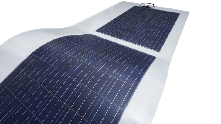The low weight makes the Evalon Solar cSi ideal for roofs with sub-standard load capacity. - © Alwitra
